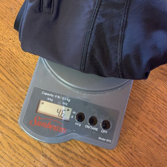 Athleta Run With It 3.5" Running Short Sz Small Black Stretch Pocket Sporty - Picture 11 of 11